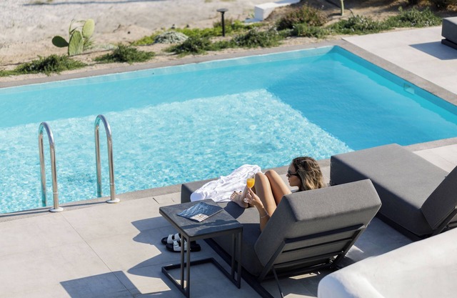 Blé Suites Santorini