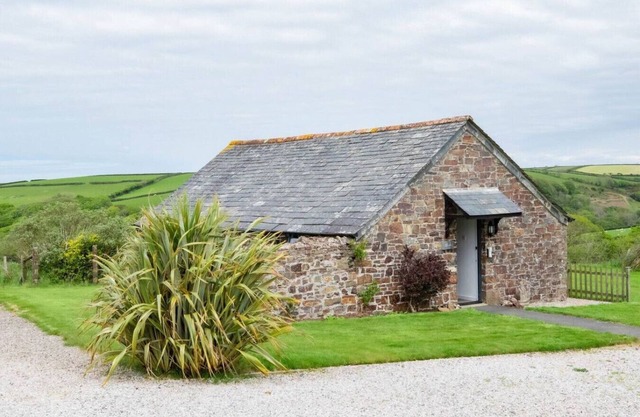 Bligh - sleeps 2 guests in 1 bedroom