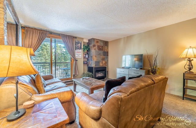 Bliss in Downtown Breck! Unbeatable Location with Stunning Mtn Views TE204