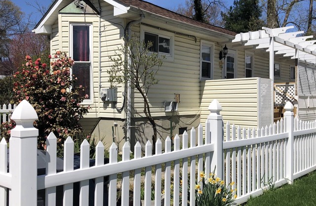 Blocks to the Boardwalk!