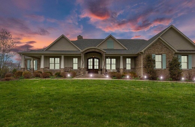 Bloom & Berry Farm- New, Pool!