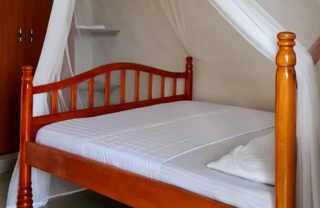 BLT Guest House, Kasese