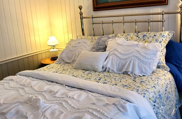 Blue Fields Room in Cascade Inn at Fall Creek Falls