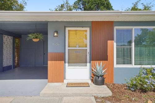 Blue Heron Cottage Cozy 2BR Sleeps 6 Fire Pit