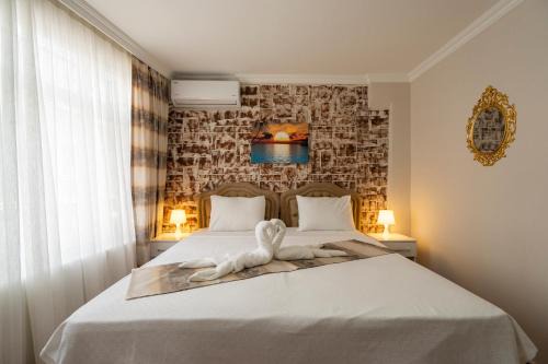 Blue Mosq- Three Storey Detached Villa