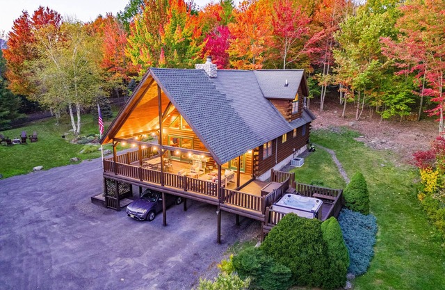 Blue Spruce Chalet — Hot Tub, Pet Friendly