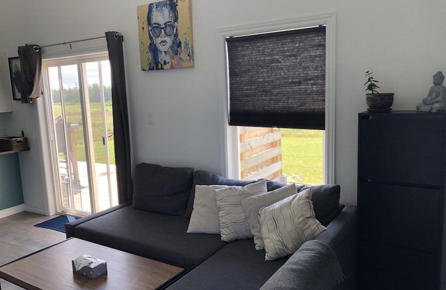 Blue Water Cottage - 2 Bedroom - Sleeps 4-6 - Hot Tub