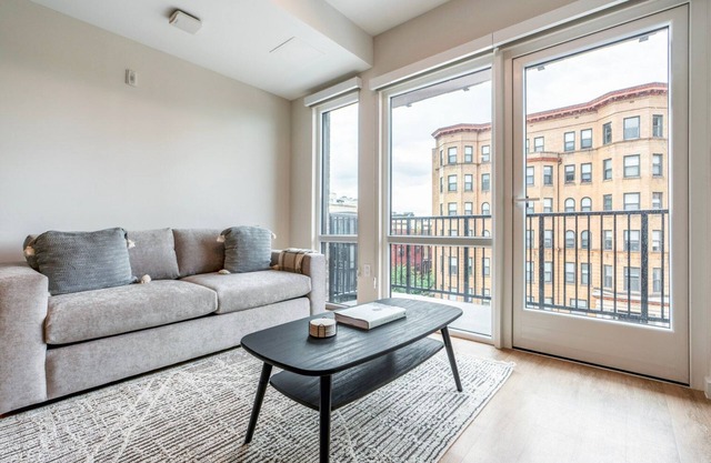 Blueground | Columbia Heights, rooftop pool, nr Meridian Hill Park