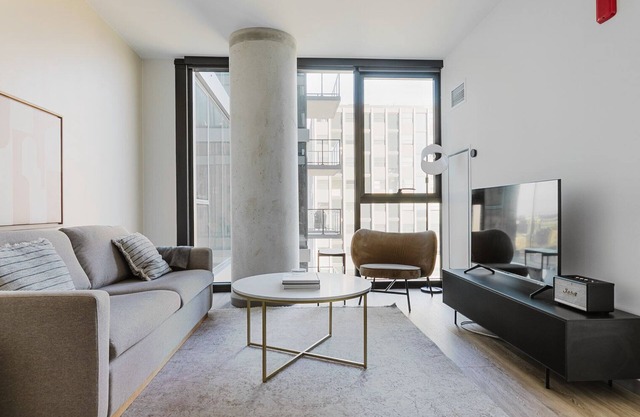 Blueground | Medical District 1bd apartment