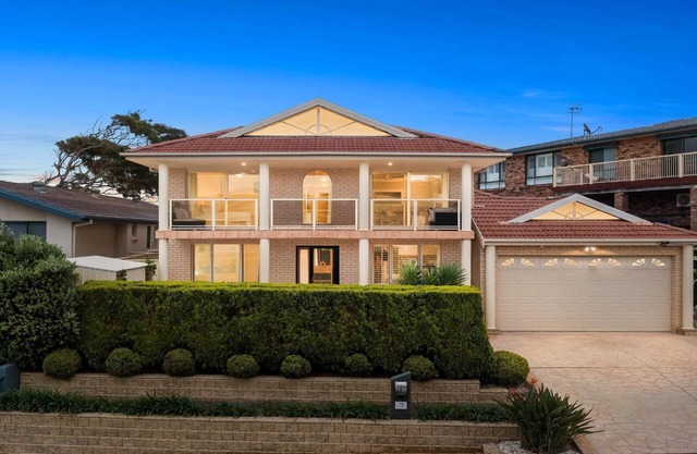 Bluewave at Forresters| near beach, wifi | Accom Holidays