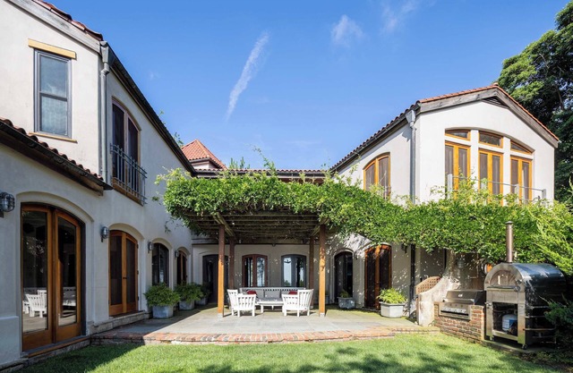 Bluffside Cove by Rove Beachfront Villa w Pool Sauna