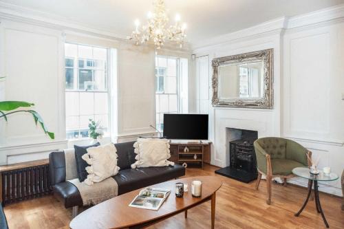BnBNova - 3BR - Fitzrovia & St Annes Gardens