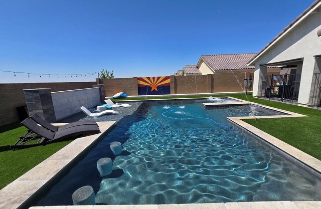 Boater/atv getaway Huge heated pool with free private boat dock at lake Martinez