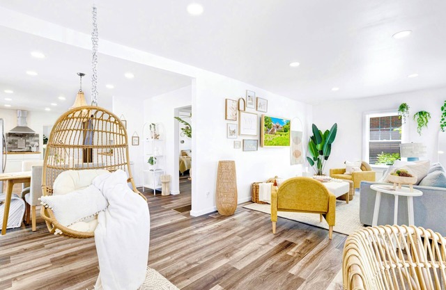 #BohoSleek: King Bed w/Spa Shower & Park Views- Near Downtown & Top Golf & BJCC