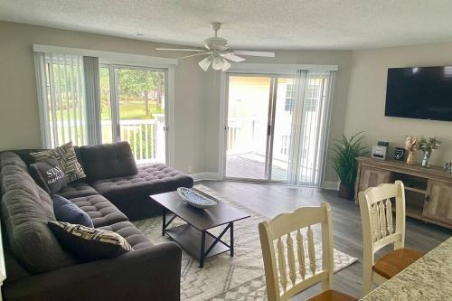 Booking Fast! Golf, Beach, and Relaxation! A Great Place for ALL!