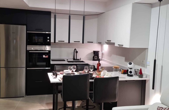 ¨Boutique H8¨ 30min. from VALENCIA, walk to Beach, SPA, Terrace Pool, Padel, Gym