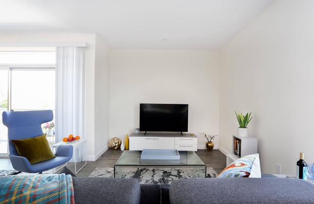 Boutique Studio Near CalTech & Rose Bowl