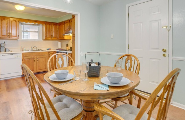 Bowling Green Vacation Rental ~ 1 Mi to BGSU