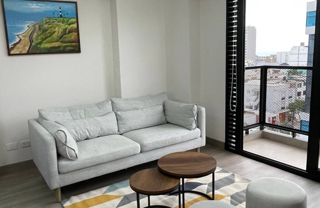Brand new apartment, two blocks from the Malecon of Miraflores!