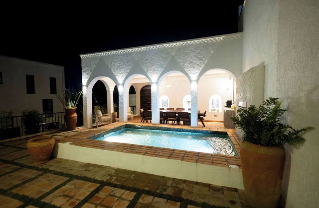 Brand - New & Bright: Gated Courtyard!