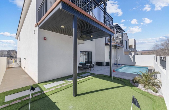 BRAND NEW HOME! Large Pool, small putting green