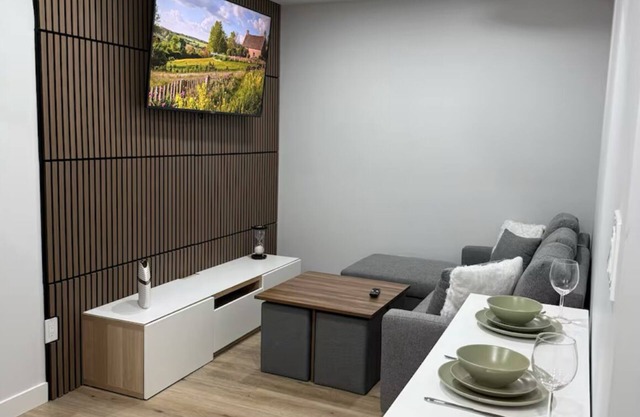 Brand New Stunning Suite West Edmonton