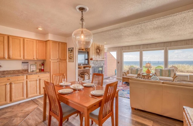 Breakers Beach House 3 - Meredith Lodging