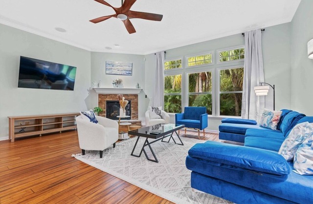 Breathtaking 5 BR Retreat - Pet Friendly!