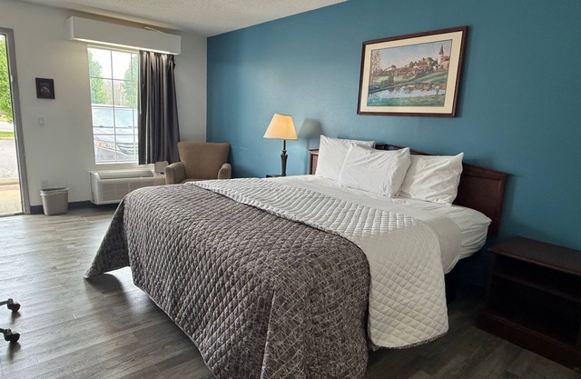 Brentwood Inn & Suites