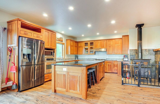 Brian Head Cabin < 1 Mi to Resort: Ski + Mtn Bike