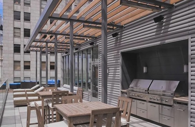 Bright 2BR home steps away from City Hall