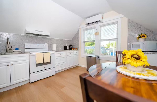 Bright & Airy Beach Nest blocks to sand, ocean fun