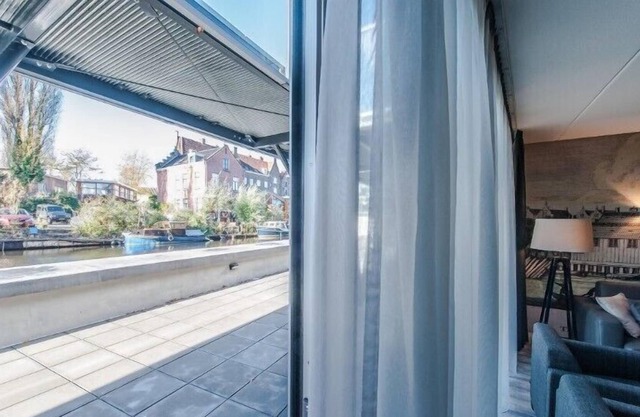 Bright and modern two bedroom apartment with canal view.