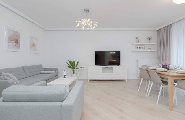 Bright Apartment Tarasy Baltyku by Noclegi Renters