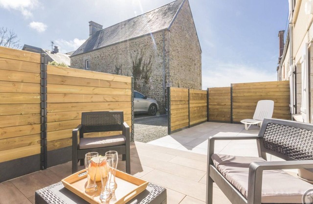 Bright house in Lingreville near the beach