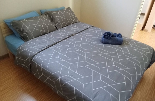 BRIGHT NEW 2 BEDROOM APARTMENT FOR SMALL GROUP- CAIRNS