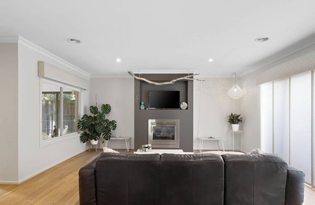 Bright, Spacious Point Cook Home