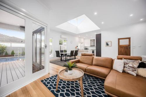 Brilliant Bungalow Home at Oakleigh and Chadstone