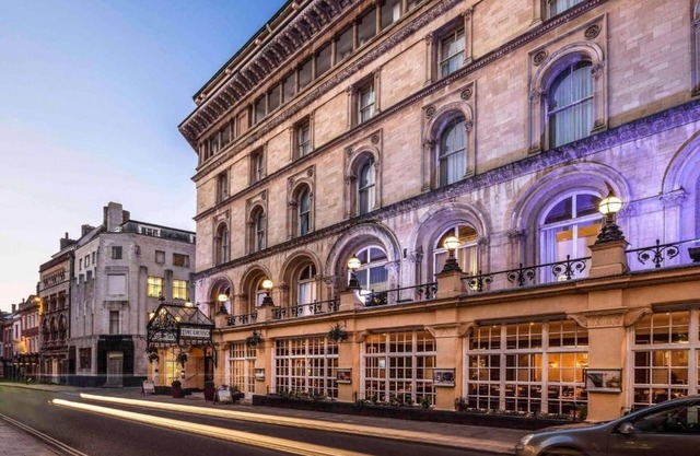 Bristol Grand Hotel by Sunday Junior Suite