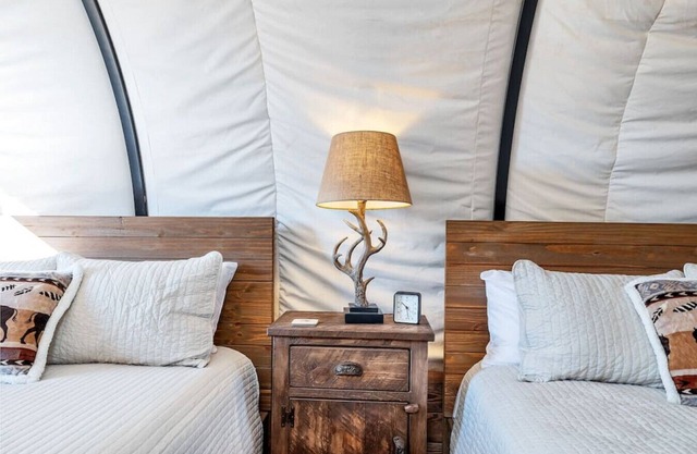 Broken Arrow Wagon w/2QB, Fire Pit & BBQ