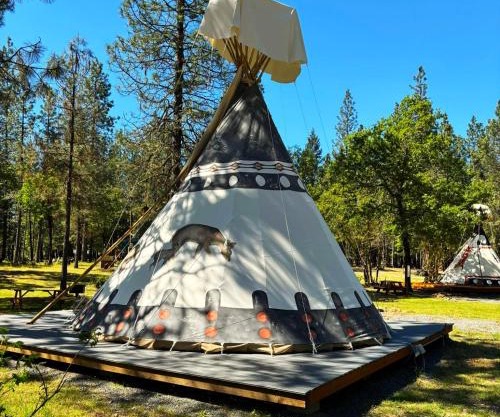 Buck And Does Tipi - 20' - Sleeps Up To 4