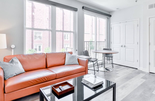 Bud Brewery + Eats | Pool & Gym | Zencity