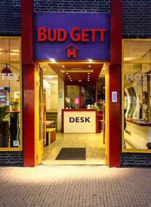 Bud Gett Hostels