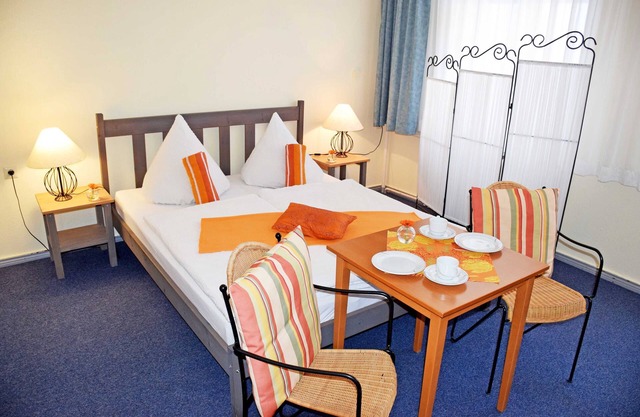 Budget room with shower/WC on corridor 27 - Wilhelms Hostel in Ostseebad Sellin