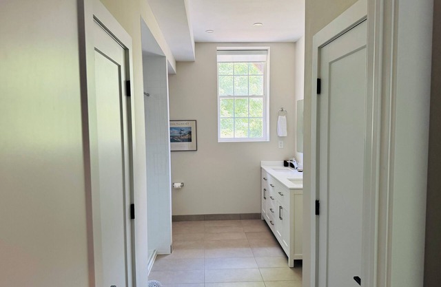 Bulk's Fall River View 2b2b