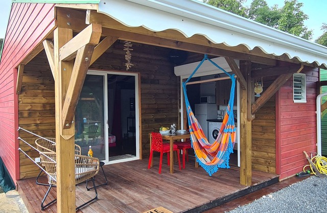 Bungalow for two, near the beach