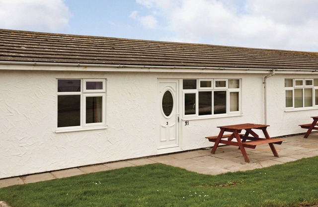 Bungalow with one double and one twin.