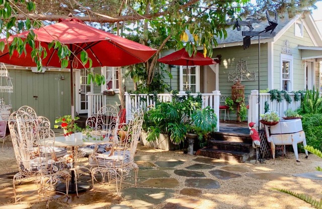 Bungalulu, A Secret Oasis