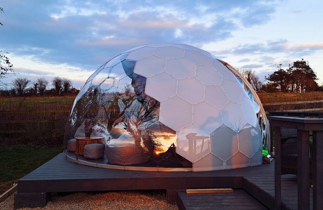 Burren Glamping Dome - 1 bed lux stay pets welcome