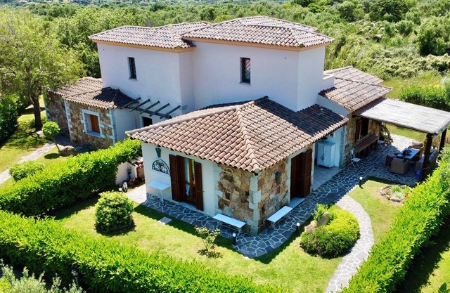 Ca' Mirto, a charming villa next to dream beaches